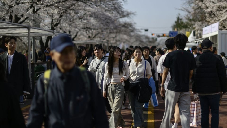 Survey Shows Adults More Open, Teens Less Tolerant in Korea
